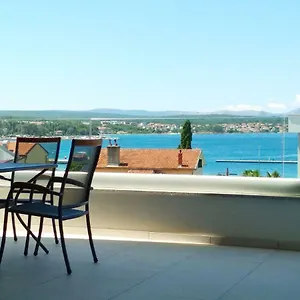  Apartment Pipe